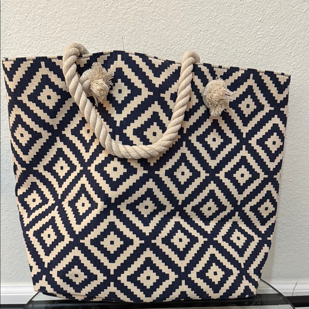Summer and Rose Blue and Cream Geometric Tote/beach Bag